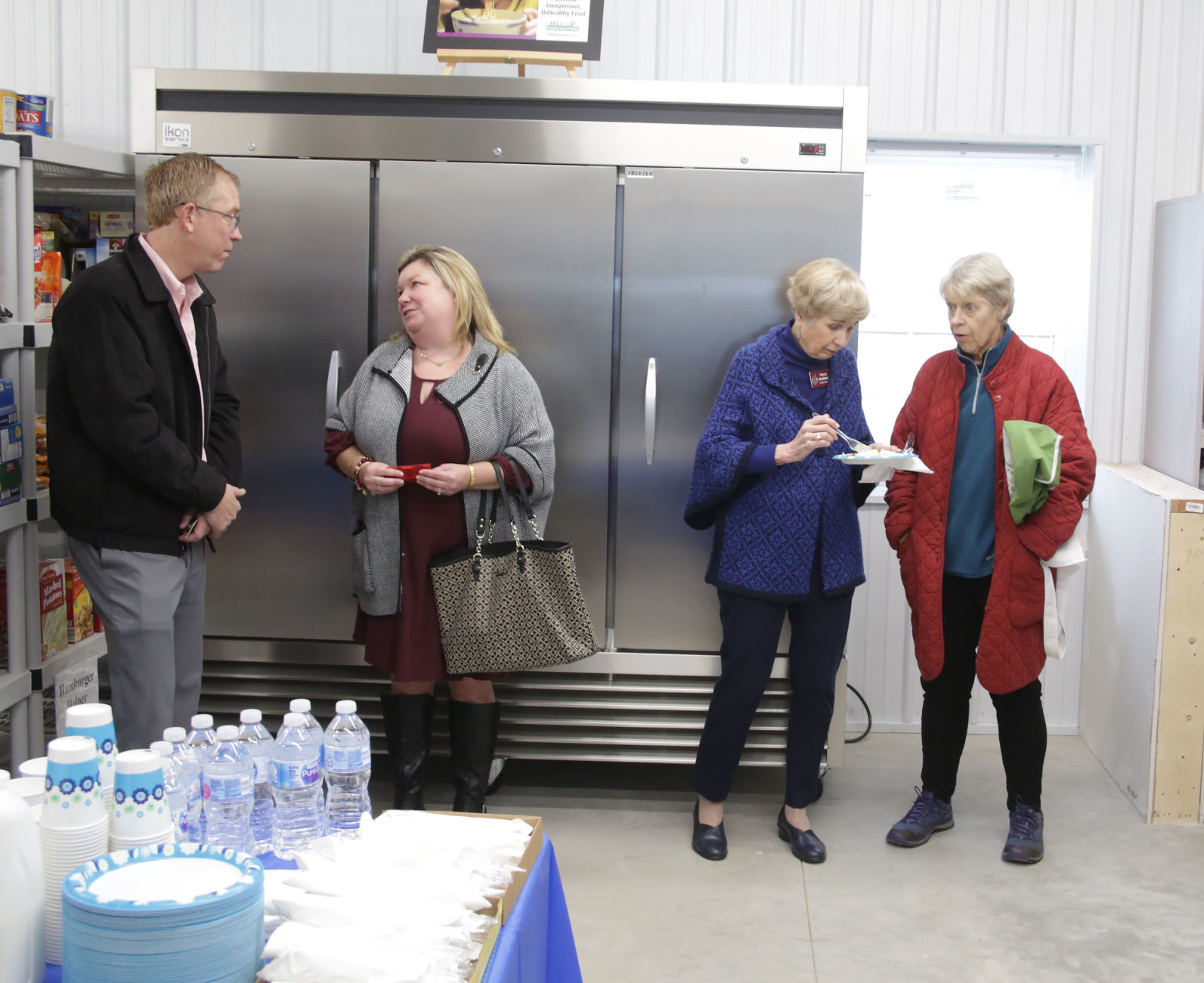Hilltop Pantry ribbon cutting